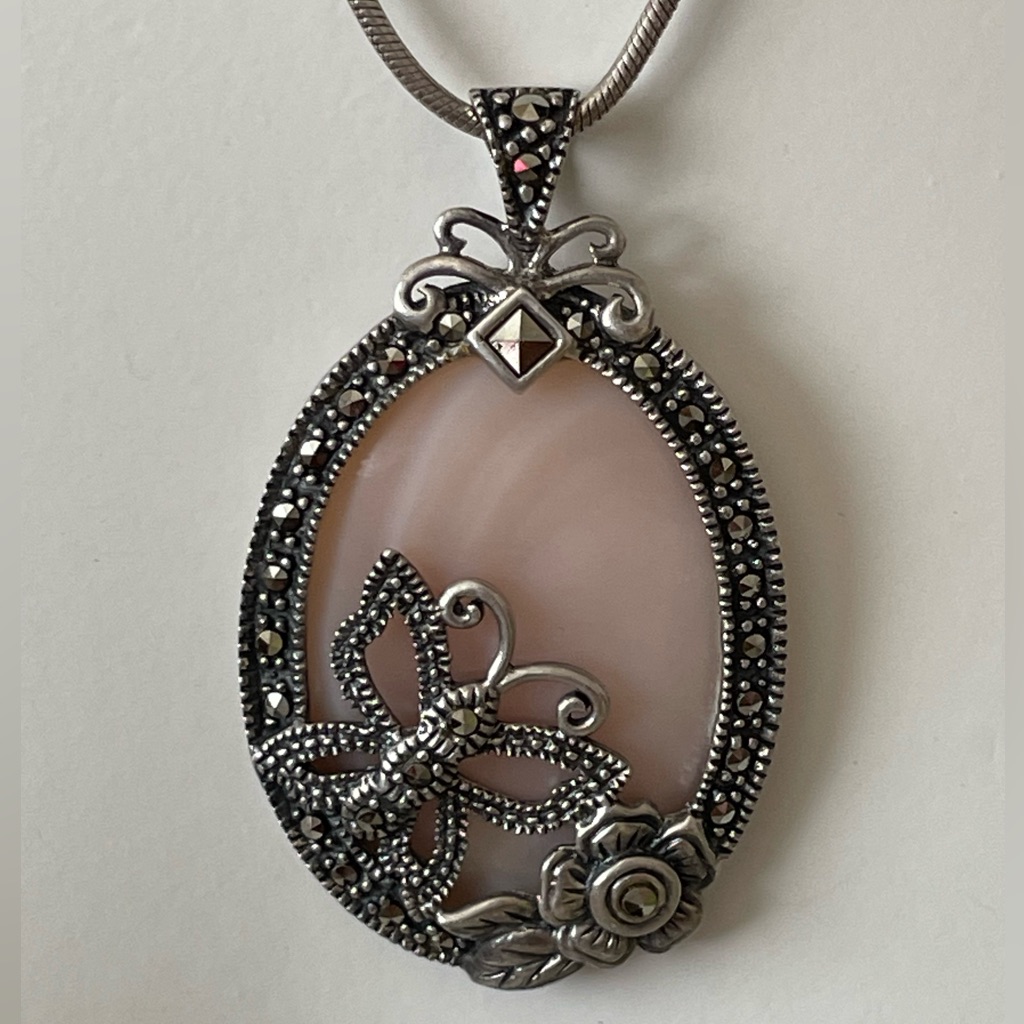 Preowned Vintage Mother Of Pearl Marcasite 925 Sterling Silver Pendant Necklace